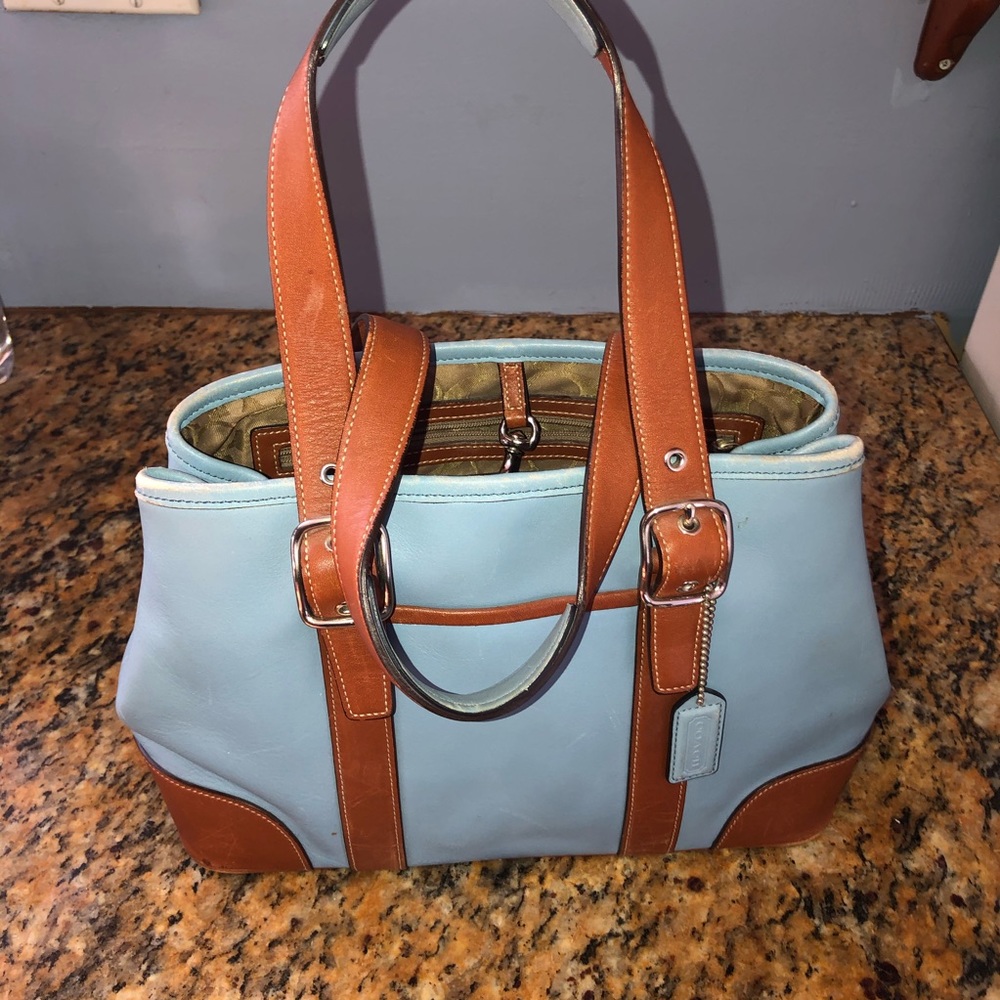 Coach purse - Picture 3 of 7